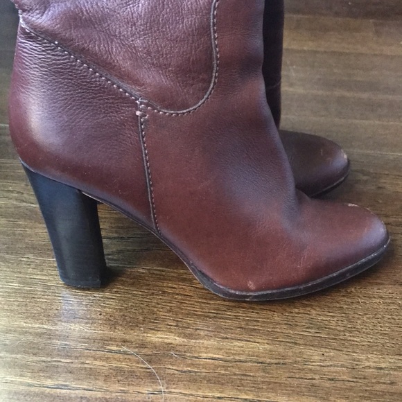 Banana Republic Heeled Leather Boots - Picture 5 of 12
